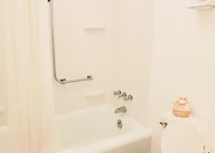Hotel The Budget Express 2*